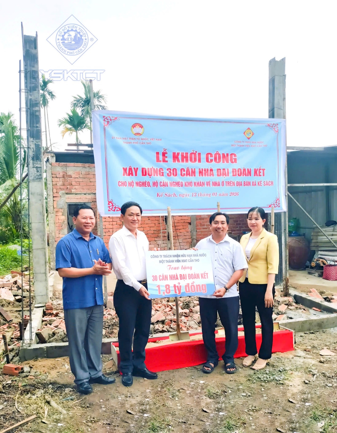 Xổ số kiến thiết thành phố Cần Thơ trao tặng 30 căn nhà Đại đoàn